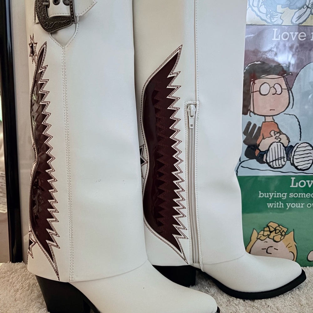 Zodiac White and Brown Western Boots